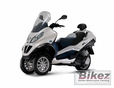 2012 Piaggio MP3 Hybrid photo